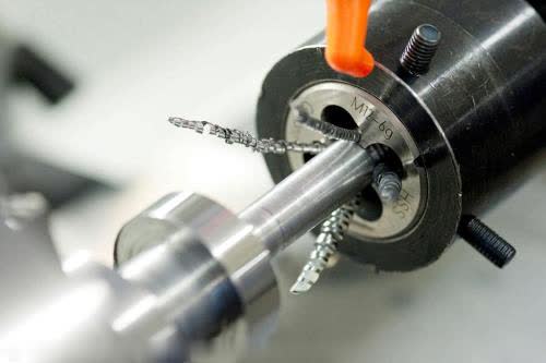 法士威高強(qiáng)度螺絲的生產(chǎn)工藝你知道嗎？